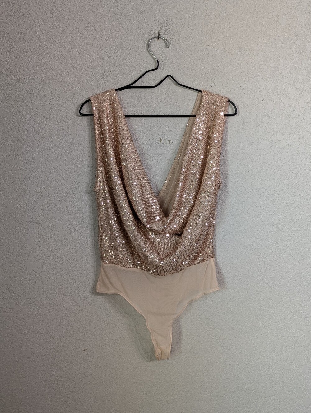 NWT Lulus Evening Of Wonder Gold Sequin Cowl Back Bodysuit Size M Cocktail Party - Picture 6 of 10